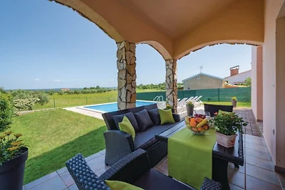 Holiday House Verica