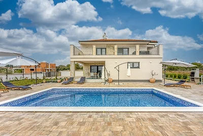 Klementina mit Pool and Whirlpool