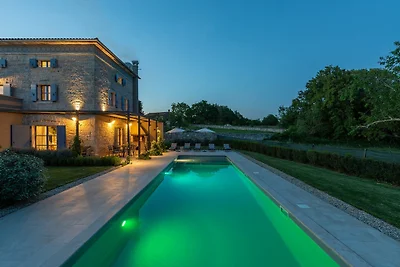 Villa Pi with heated Pool