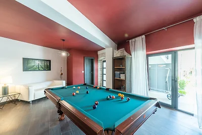Villa Artiana mit Pool
