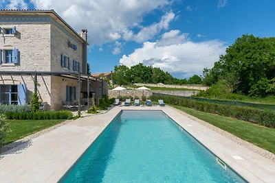 Villa Pi with heated Pool