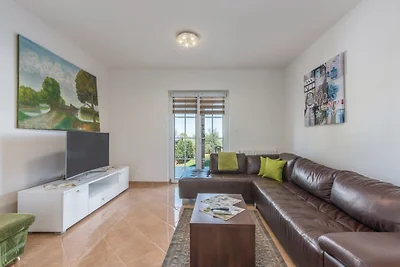 Holiday House Verica