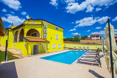 Villa Gialla