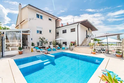 Apartment Ruzmarin Suzy