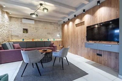 Villa Pi with heated Pool