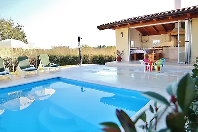 Tierfreundliche Villa Bubani