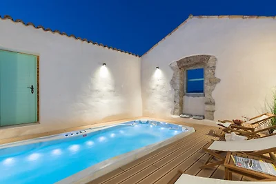 Villa Paola mit dem Dachpool