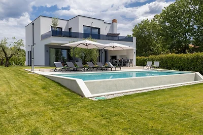 Villa Superiore in Tinjan