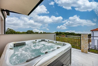 Klementina mit Pool and Whirlpool