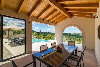 Villa Grazia with heated Pool