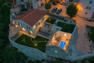 Villa Paola mit dem Dachpool