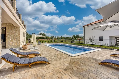 Klementina mit Pool and Whirlpool