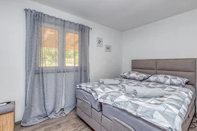 Holiday House Krase