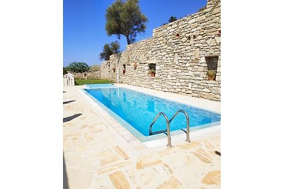 Villa Leonida, heated pool, luxury