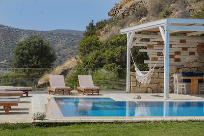 New Stone Villa with Pool, Pitsidia