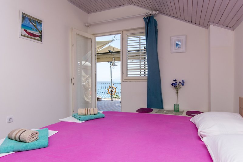 Bed room