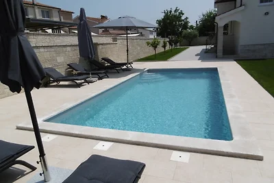 Ferienhaus Tajana mit Pool und Einliegerapartment