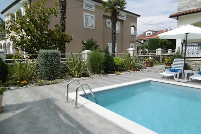 Villa Luka Apartment Red mit Pool