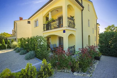 Villa Luka Apartment Red mit Pool