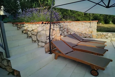 Villa Mia mit Pool bis 9 Personen