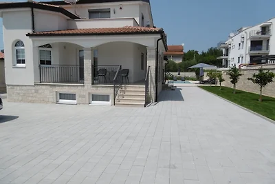 Ferienhaus Tajana mit Pool und Einliegerapartment