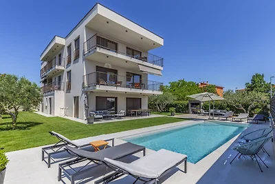 0712/ Caci-A1 mit Pool