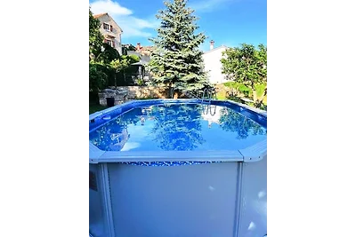 0784/ Annette mit Pool