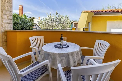 0001/ Julian, Haus Stephan