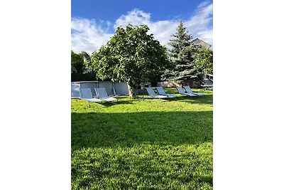 0784/ Annette mit Pool