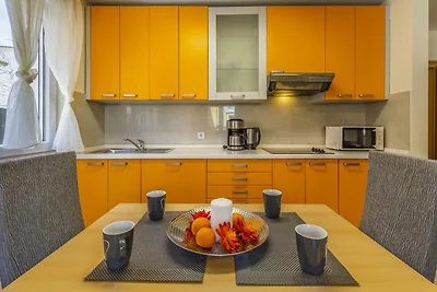 0001/ Julian, Haus Stephan