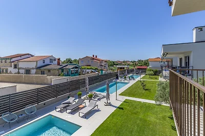 0712/ Caci-A1 mit Pool