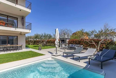 0712/ Caci-A1 mit Pool