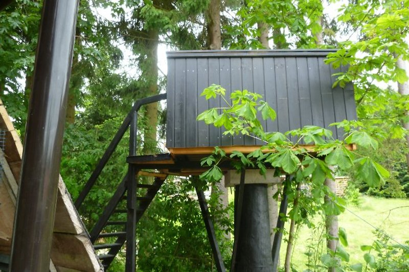 A treehouse for big and small