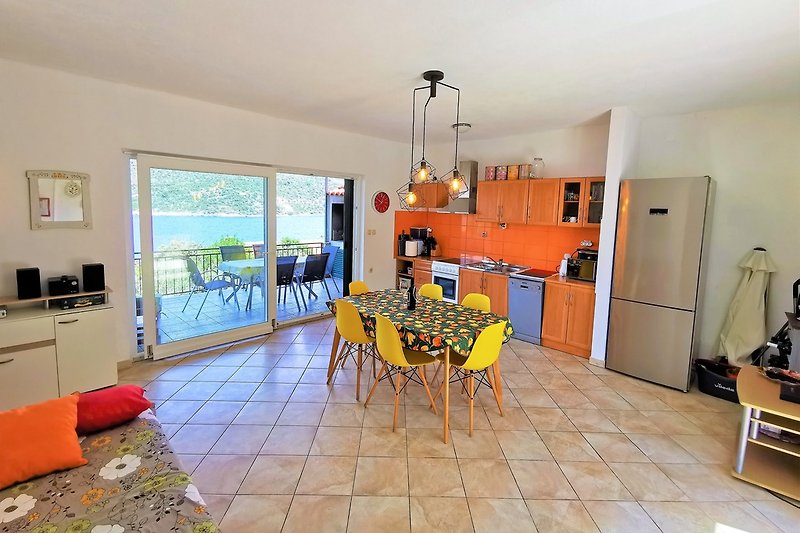 Villa Marela, bright living room and kitchen