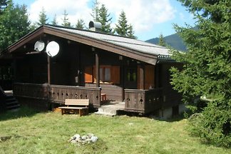 Naturbelassene Holzhütte