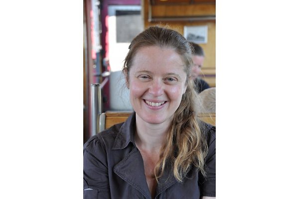 Frau M. Van de Kamer Frau M. Van de Kamer