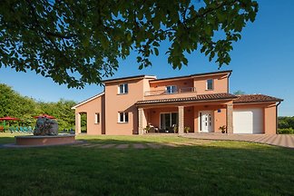 Schöne Villa im Binnenland Istrien!
