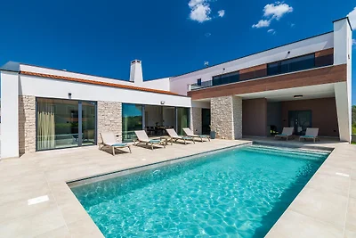 Villa Chiavalon