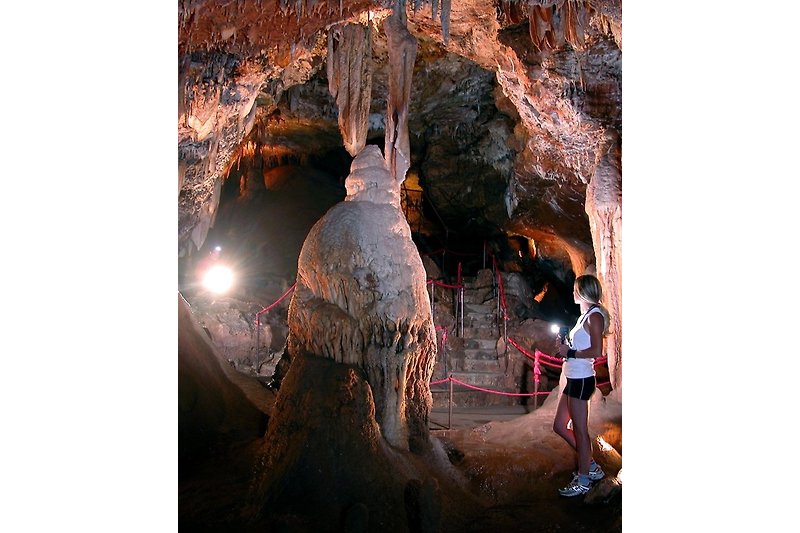 Baredine Grotte
