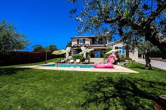 Villa Elizabet mit Pool