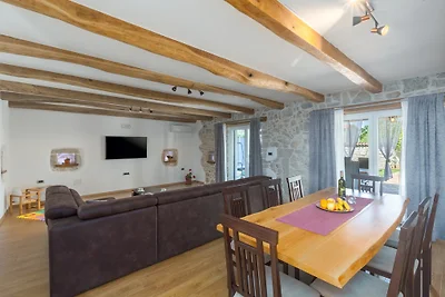 Casa Castello in posizione tranquilla