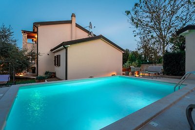 Villa Crystal mit Pool