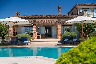 Villa Casa Villino mit Pool