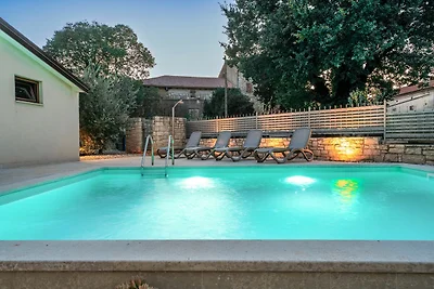 Villa Crystal mit Pool