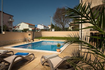 Villa Elize mit Pool