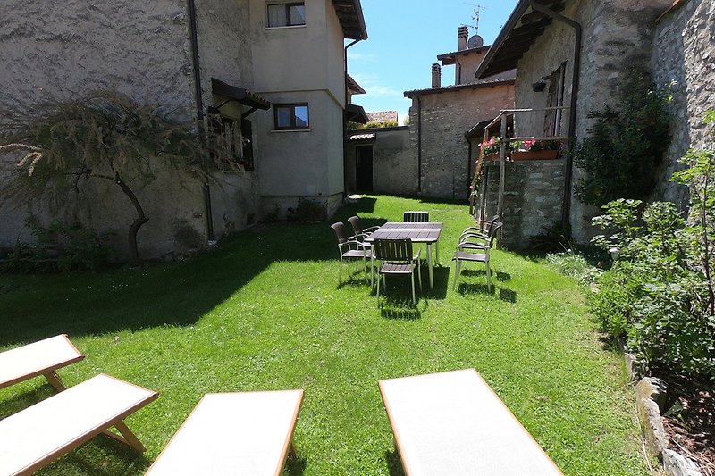 Noch ein Blick in den Garten