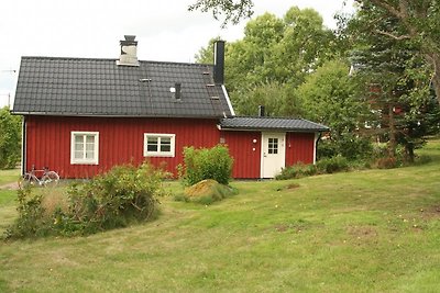 Casa Vårdslunda junto al lago
