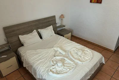 Ferienhaus mit Pool, primera Linea