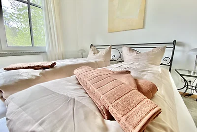 Villa Christiane Parkside Apartment