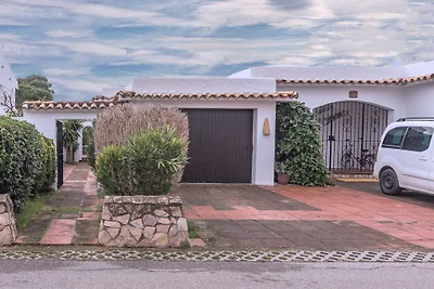 Casa Olmena mit Bootsliegeplatz 6m
